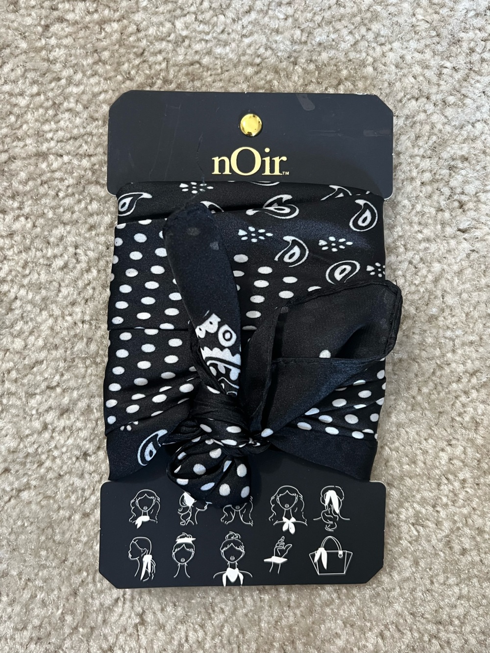 nOir Jewelry Black and White Patterned Neck Scarf